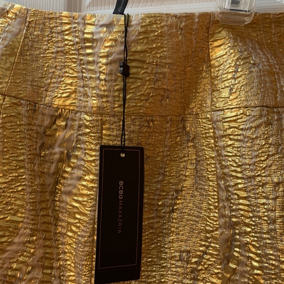 Gold - Picture 2 of 3